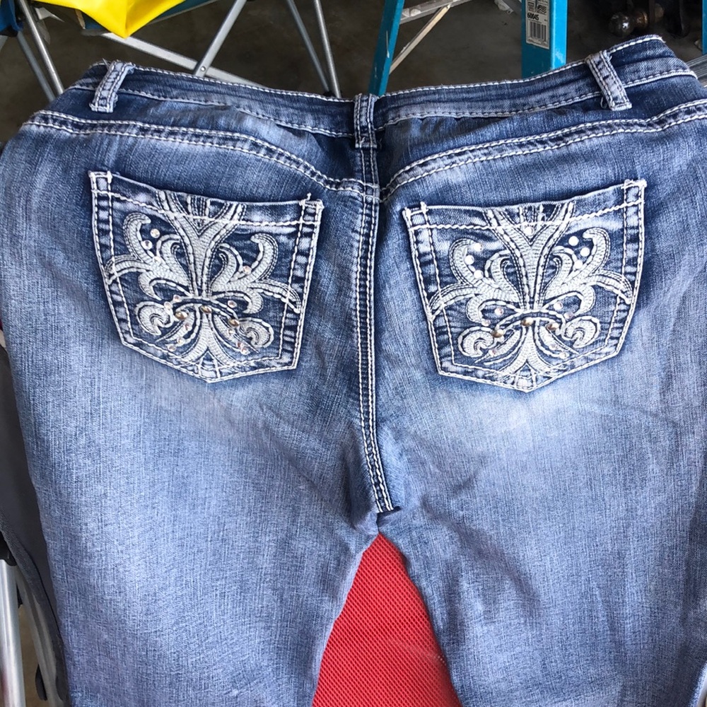 APT 9 capri jeans.